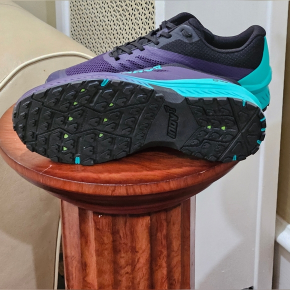 Inov8 - Picture 4 of 4